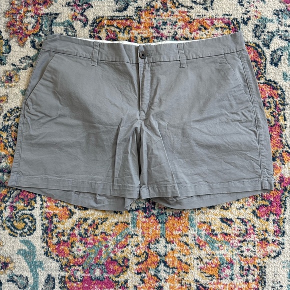 Old Navy Women's Gray Bermudas - Picture 1 of 5